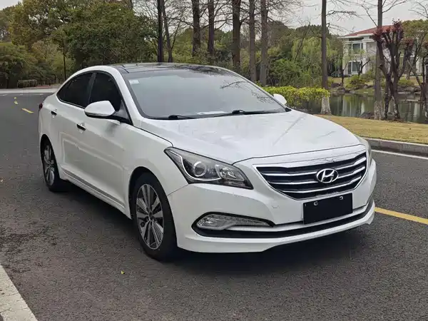 Hyundai Mistra 2014