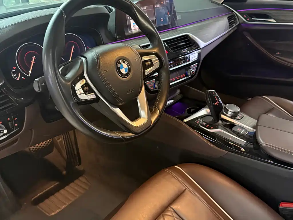 BMW 5 Series 2019 — фото 4