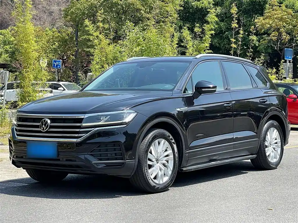 Volkswagen Touareg 2021 — фото 1