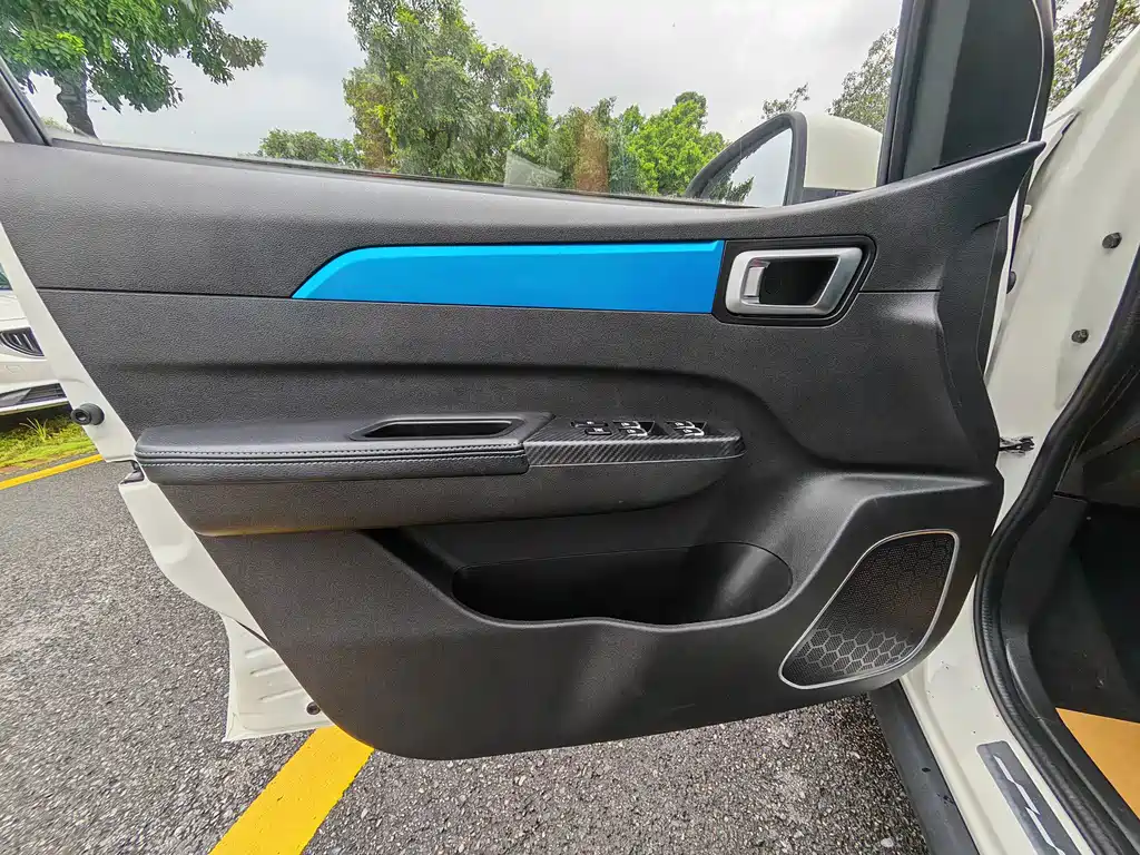 BAIC New Energy EC3 2021 — фото 9