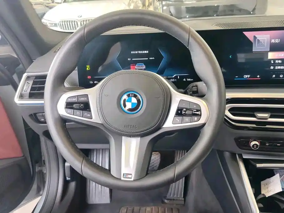 BMW i4 2026 — фото 8