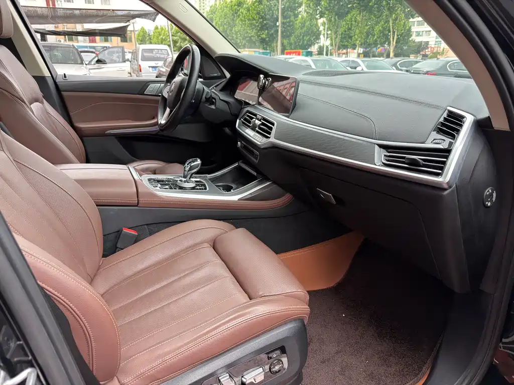 BMW X7 2022 — фото 14
