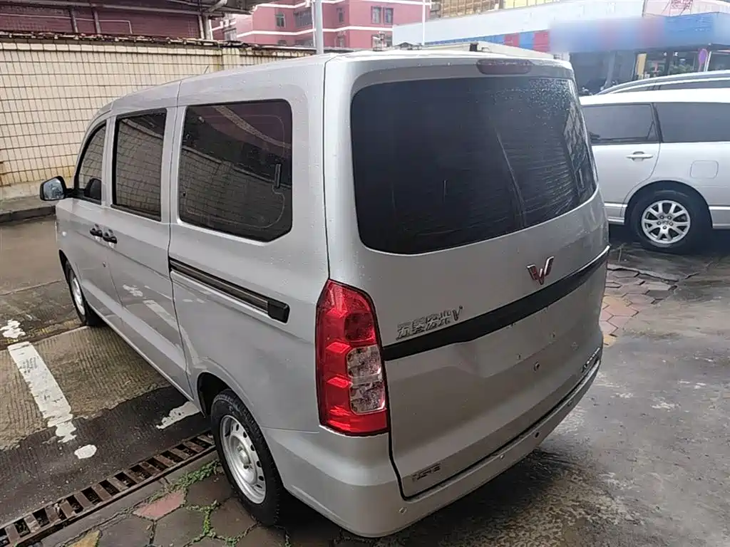 Wuling Hongguang V 2022 — фото 5