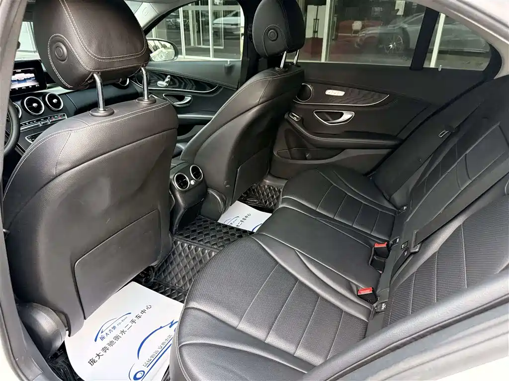 Mercedes-Benz C-Class 2018 — фото 16