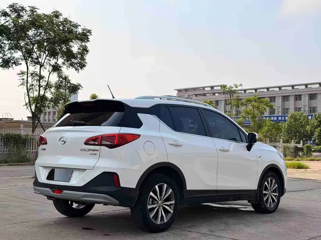 GAC Trumpchi GS3 2021 — фото 4