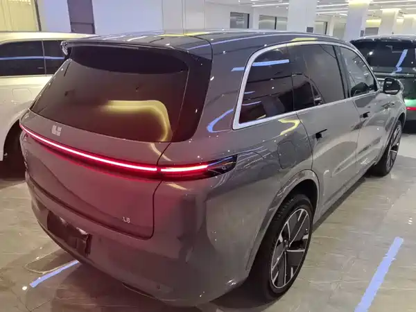 Li Auto L8 2025