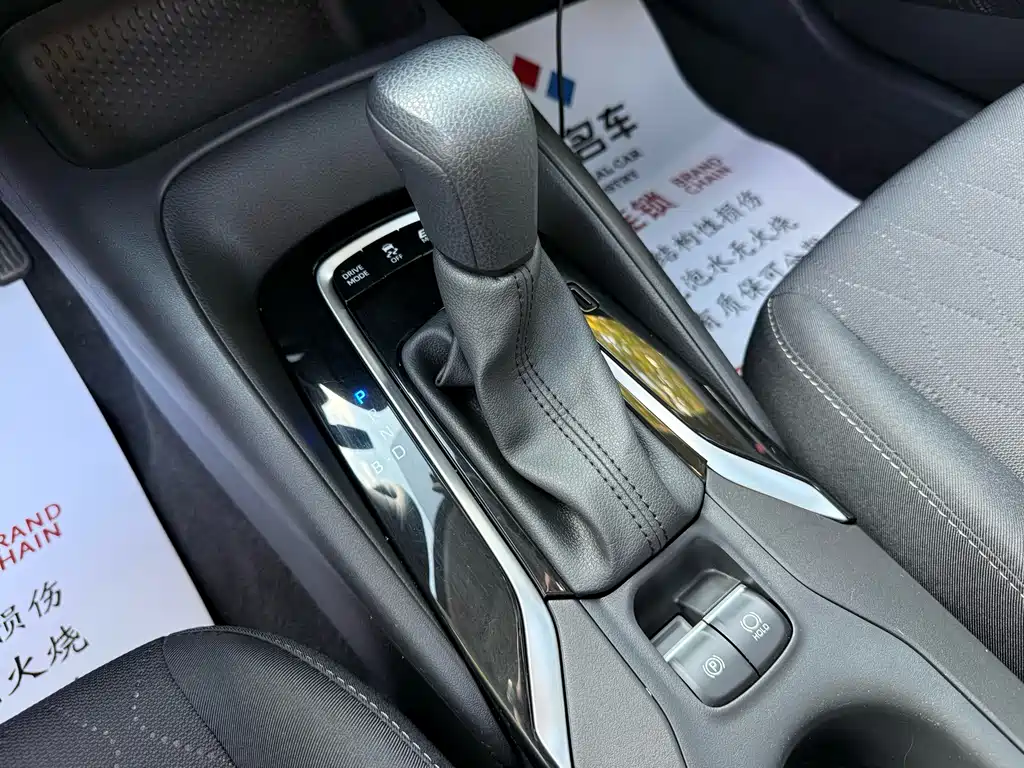 Toyota Corolla 2023 — фото 12