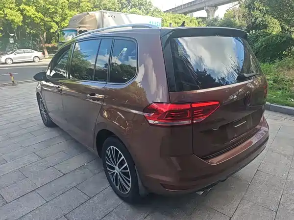 Volkswagen Touran 2016