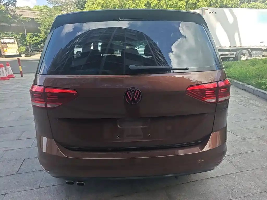 Volkswagen Touran 2016 — фото 6