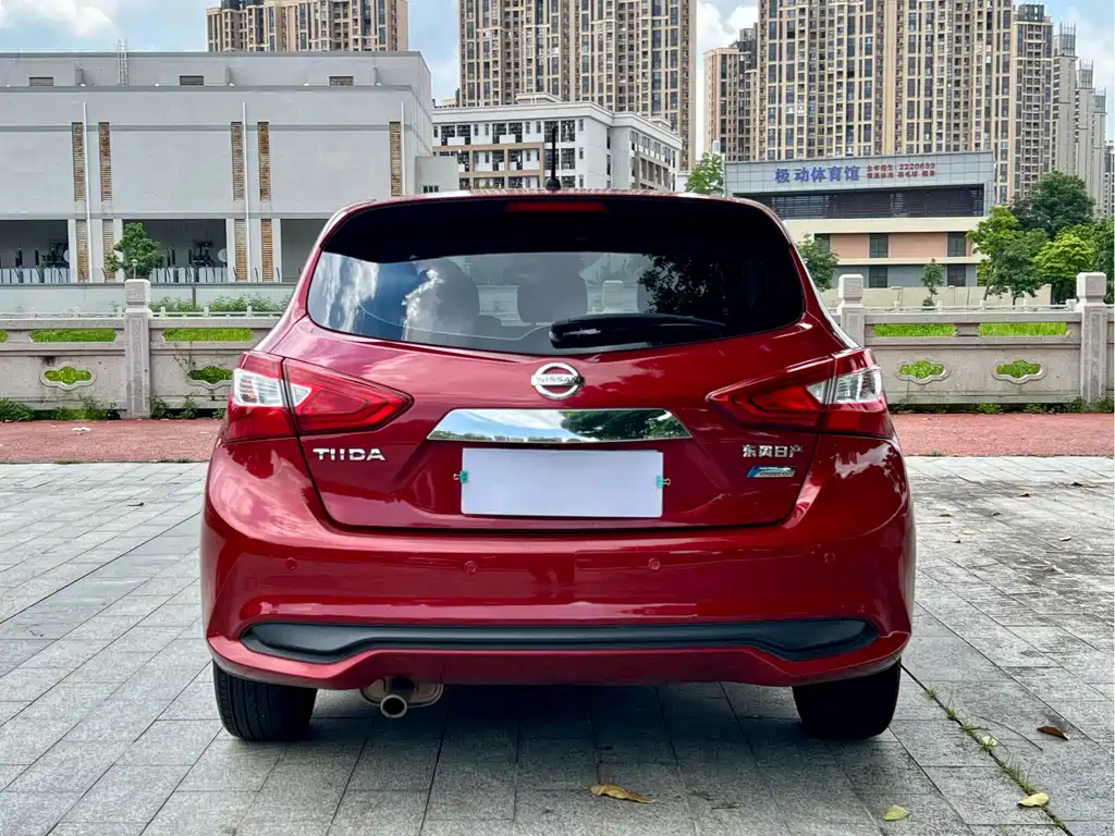 Nissan Tiida 2018 — фото 8