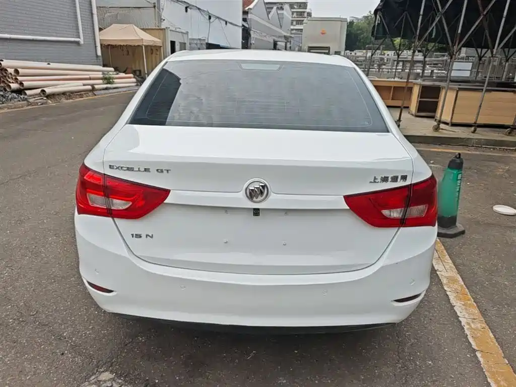 Buick Excelle 2015 — фото 6