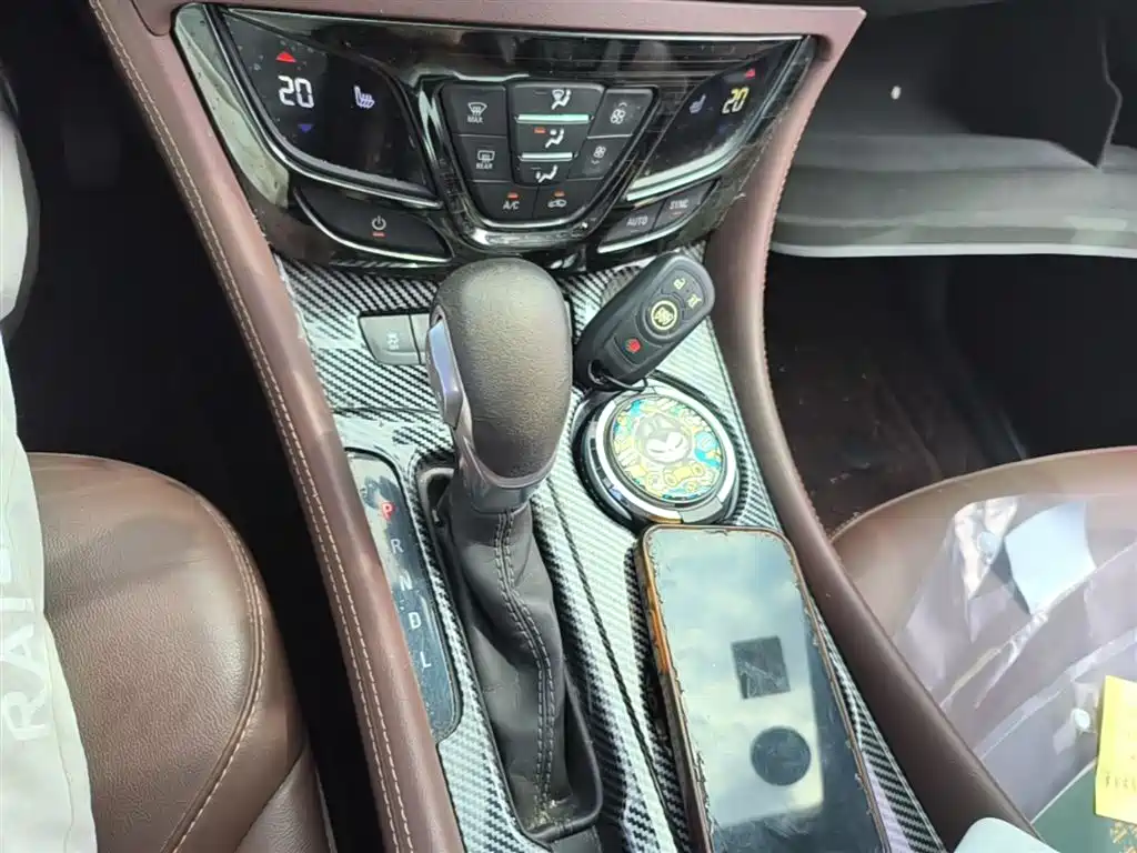 Buick Envision Plus 2018 — фото 14