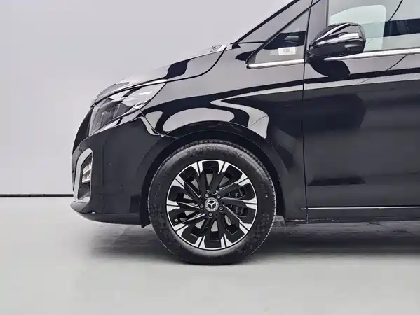 Mercedes-Benz V-Class 2024