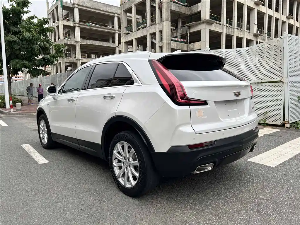 Cadillac XT4 2021 — фото 3
