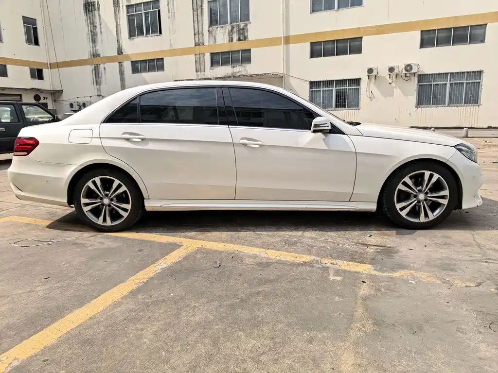 Mercedes-Benz E-Class 2015 — фото 4