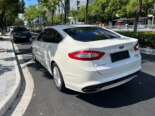 Ford Mondeo 2014