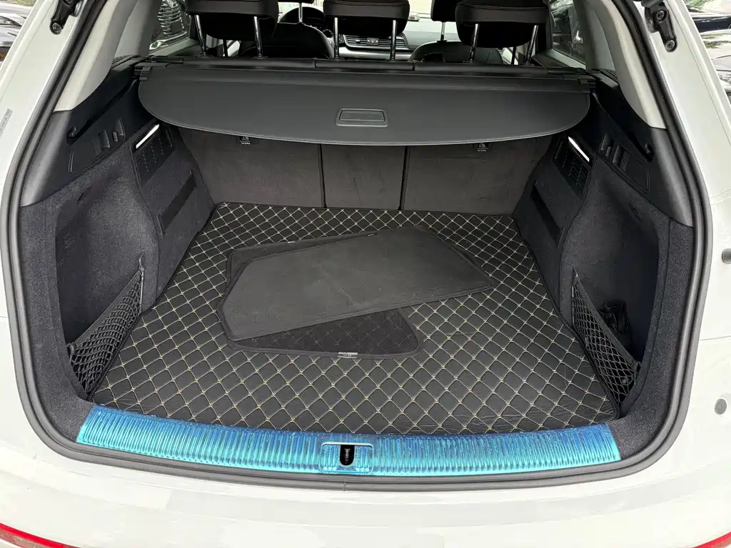 Audi Q5L 2021 — фото 18