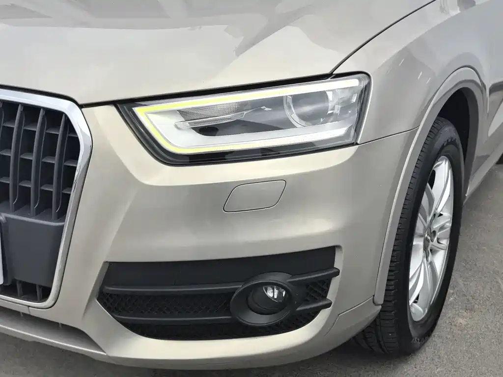 Audi Q3 2014 — фото 11
