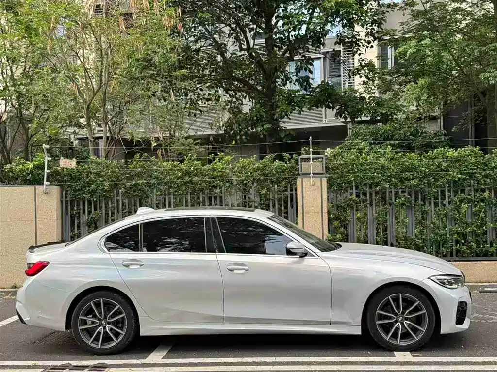 BMW 3 Series 2021 — фото 4