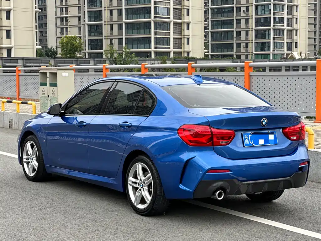 BMW 1 Series 2019 — фото 14
