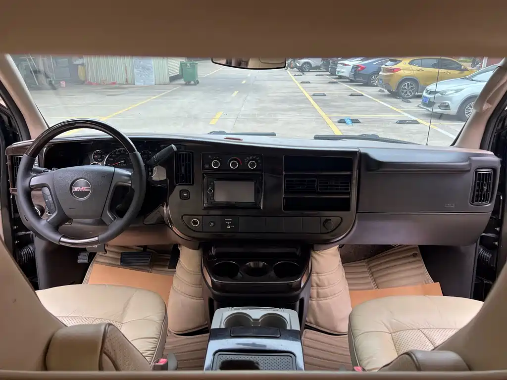 GMC Savana 2012