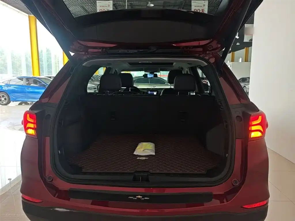 Chevrolet Equinox 2021 — фото 19