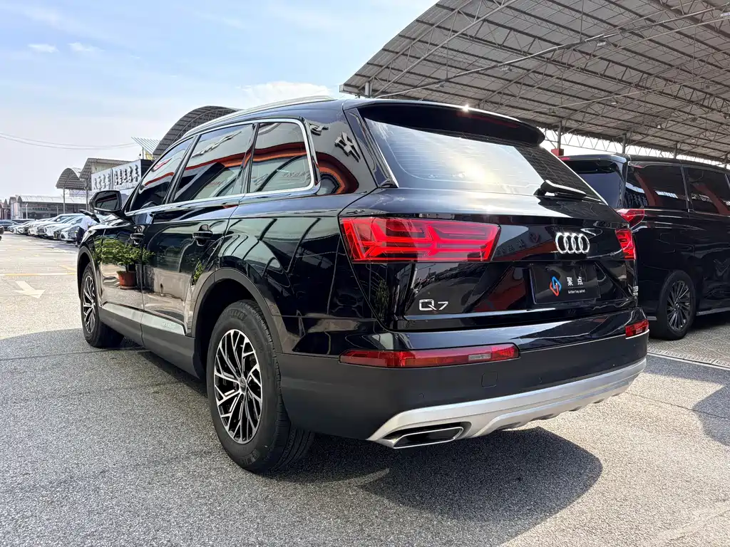 Audi Q7 2017 — фото 6
