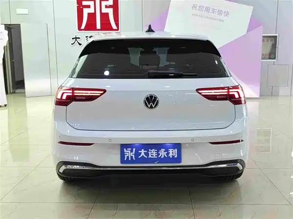 Volkswagen Golf 2025