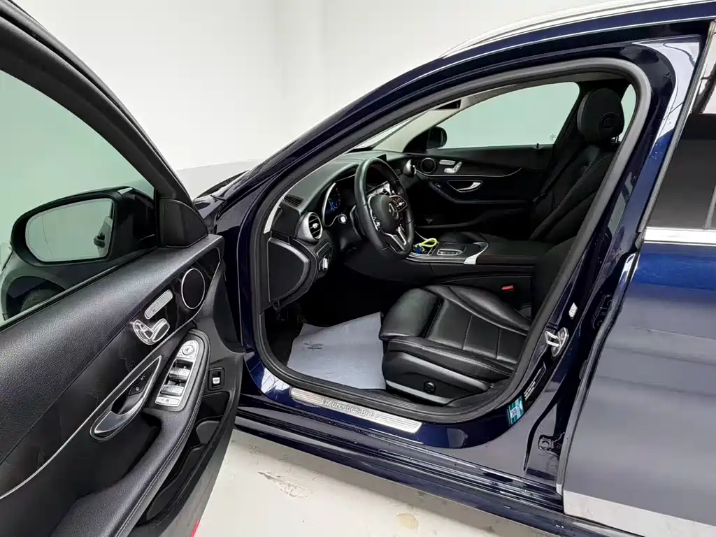 Mercedes-Benz C-Class 2020 — фото 11