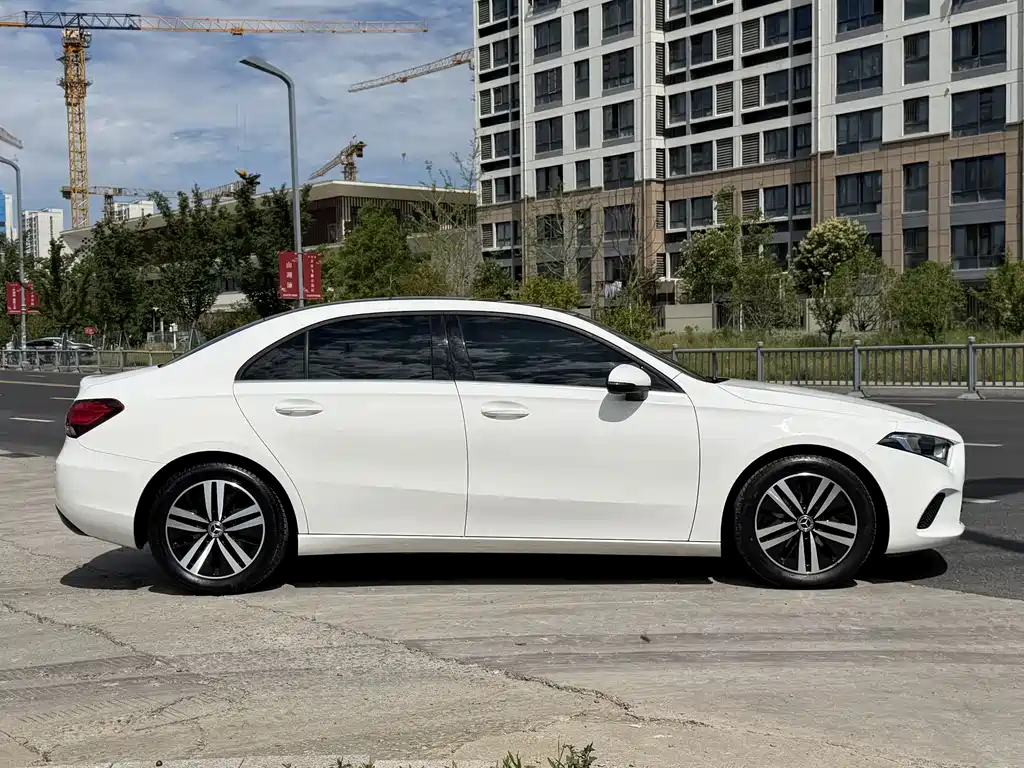 Mercedes-Benz A-Class 2020 — фото 8