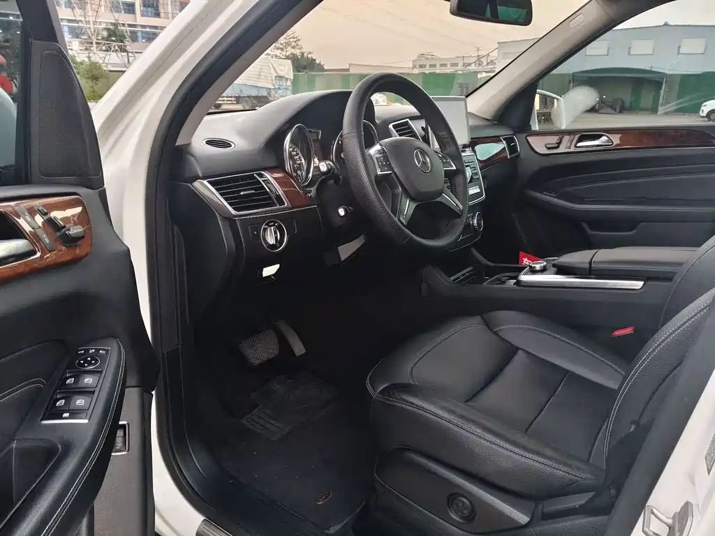 Mercedes-Benz M-Class 2015 — фото 8