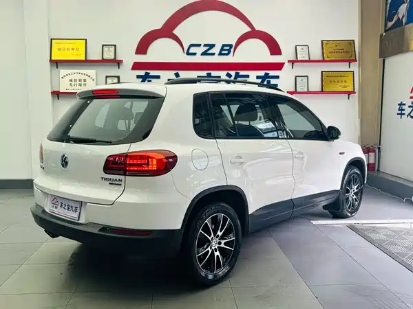 Volkswagen Tiguan 2015