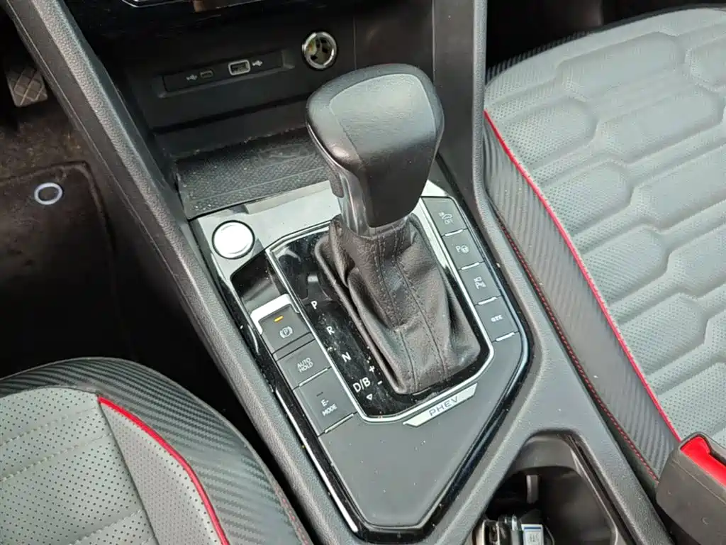 Volkswagen Tiguan L PHEV 2023 — фото 14