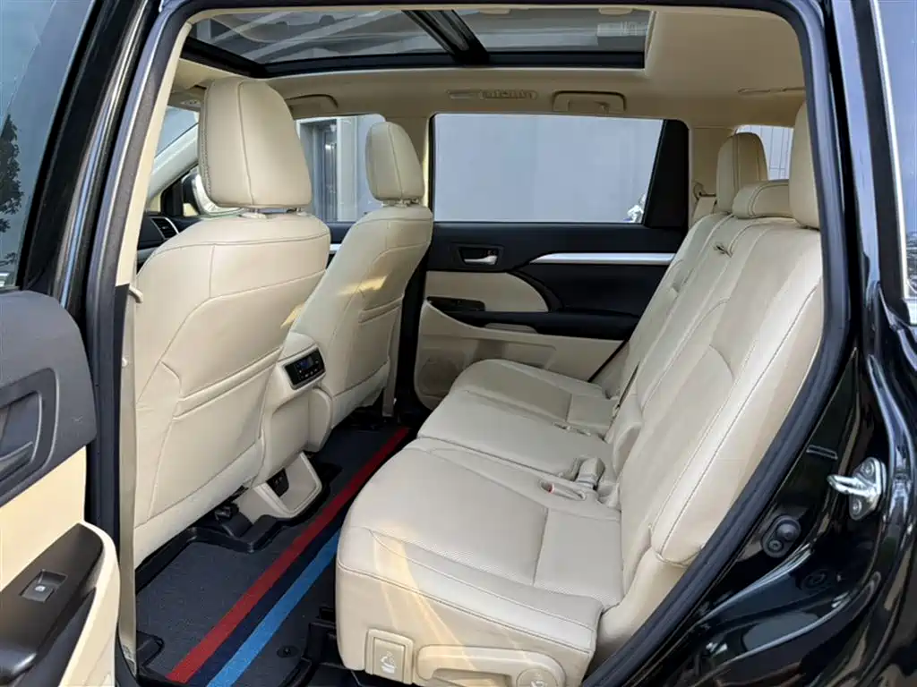 Toyota Highlander 2019 — фото 12