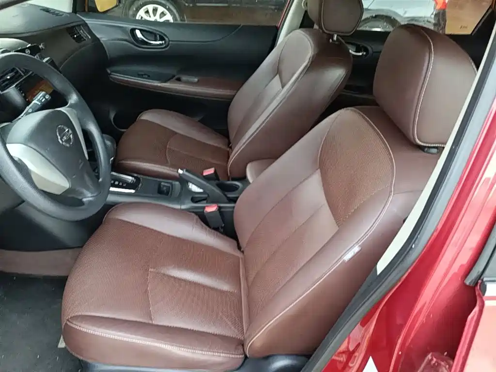 Nissan Tiida 2015 — фото 15