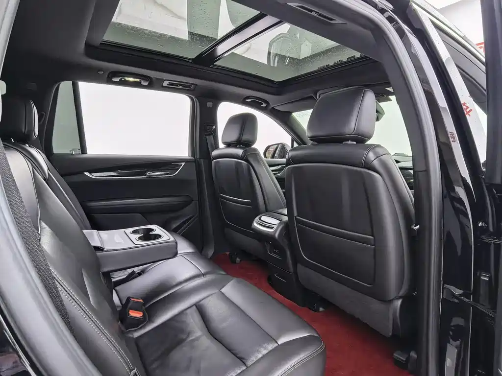 Cadillac XT6 2021 — фото 13