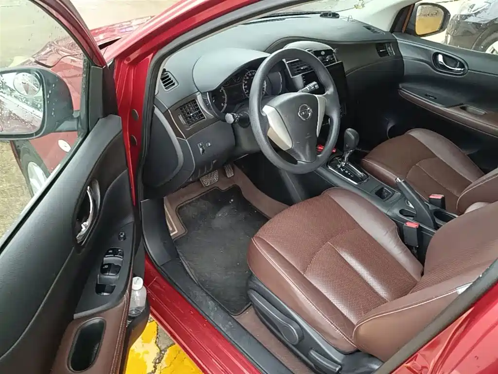 Nissan Tiida 2015 — фото 16