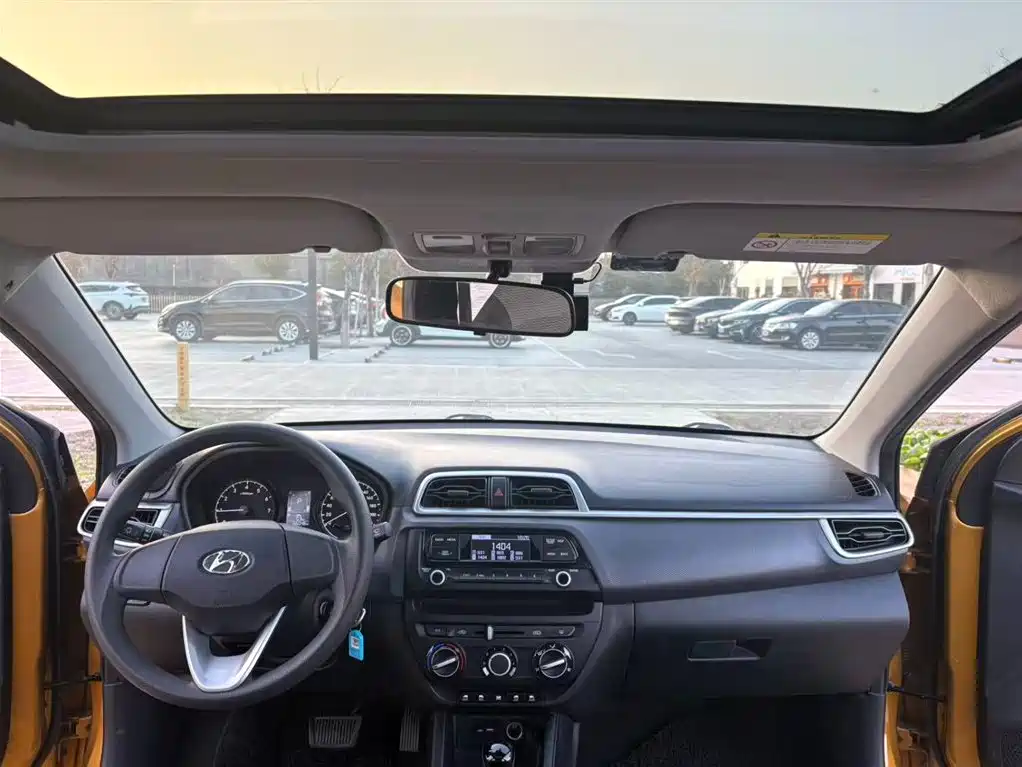 Hyundai Verna 2017 — фото 6