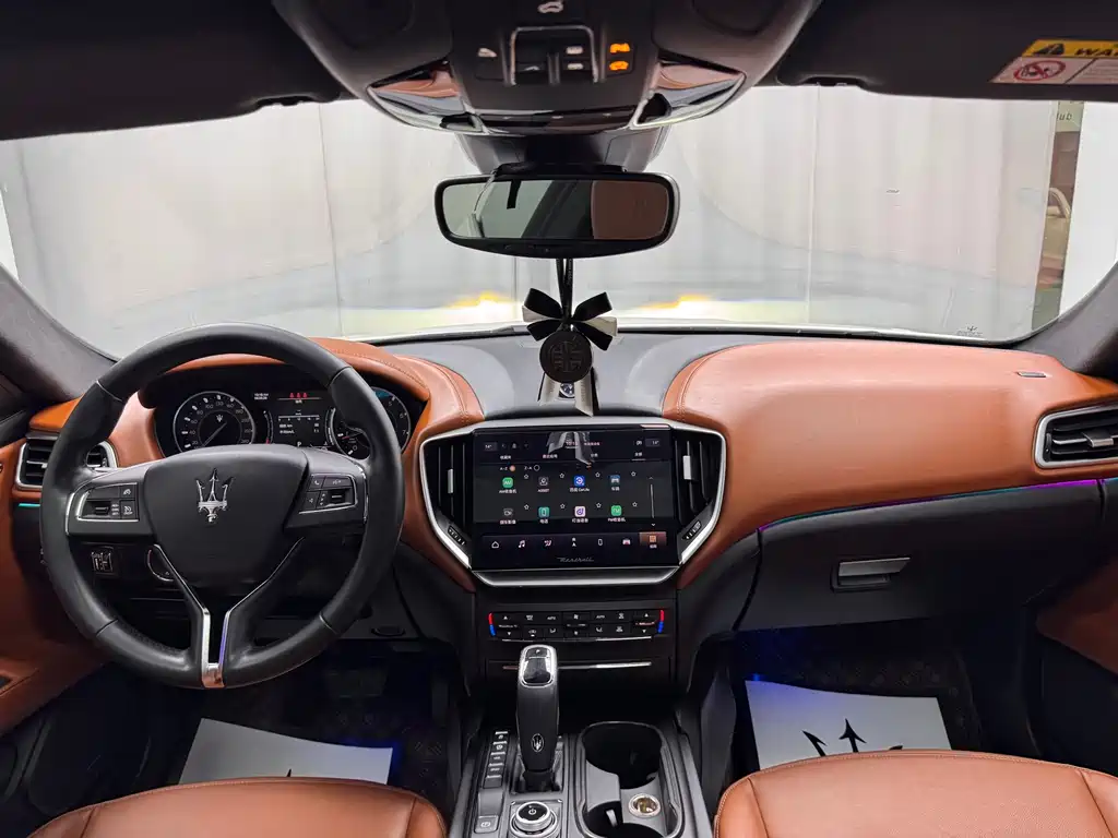 Maserati Ghibli 2021 — фото 12