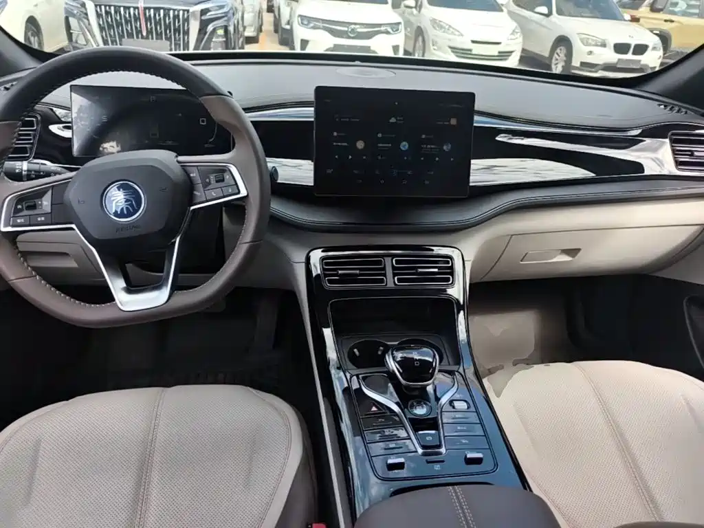 BYD Qin PLUS 2025 — фото 10