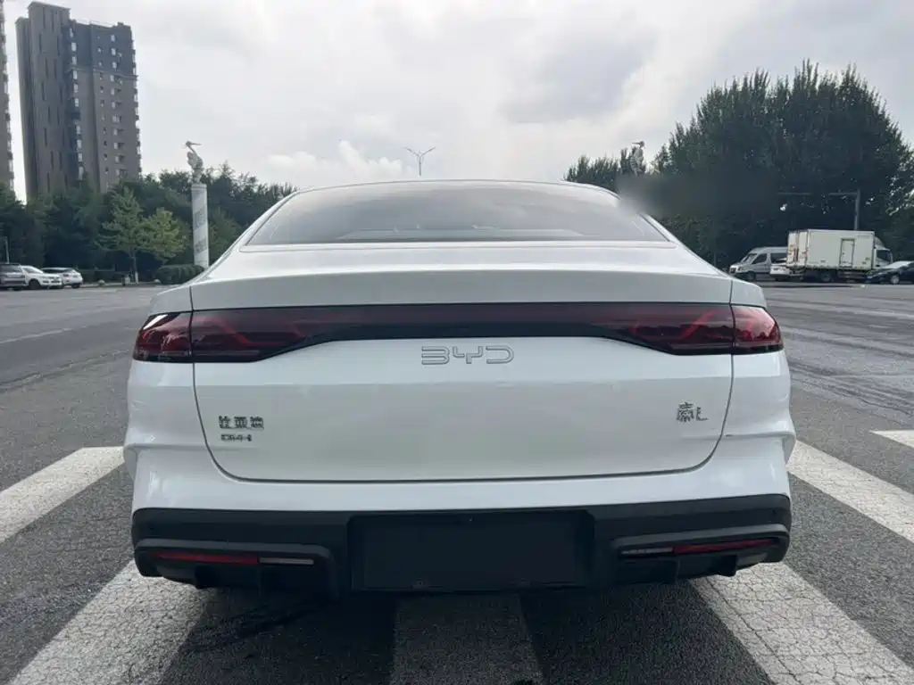BYD Qin L 2024 — фото 17