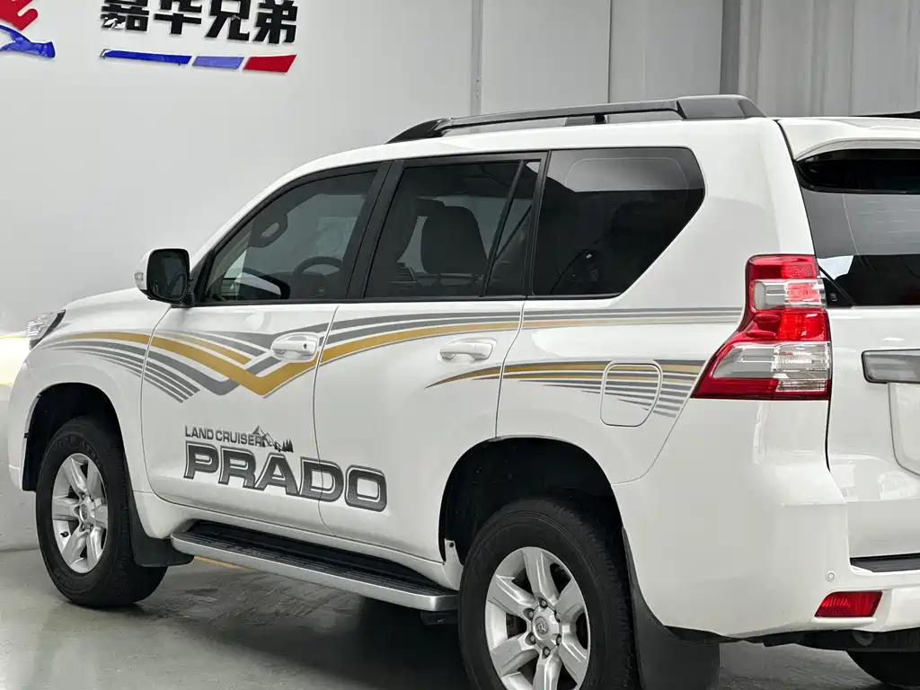 Toyota Prado 2016 — фото 13