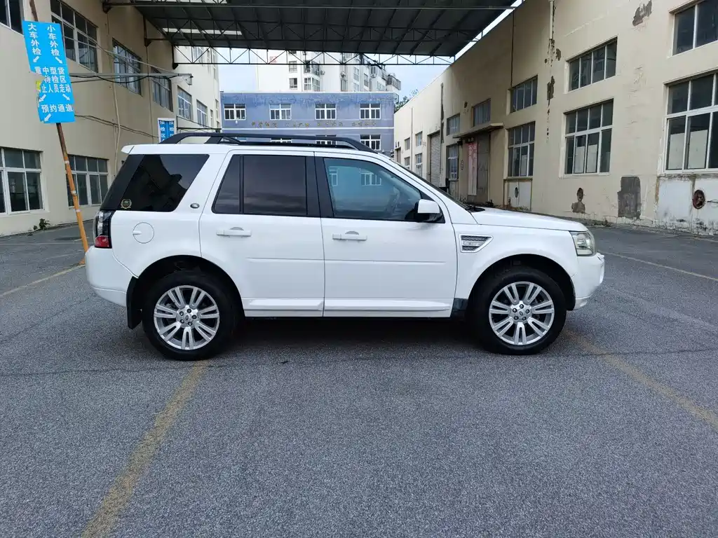 Land Rover Freelander 2 2014 — фото 4