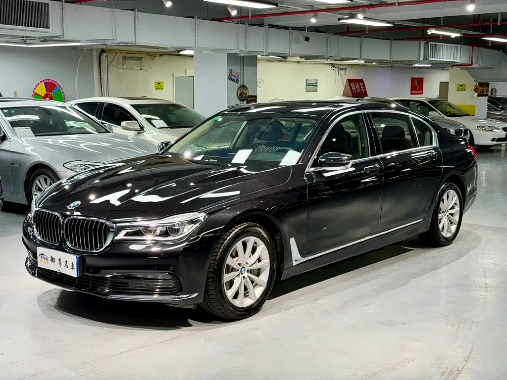 BMW 7 Series 2017 — фото 1