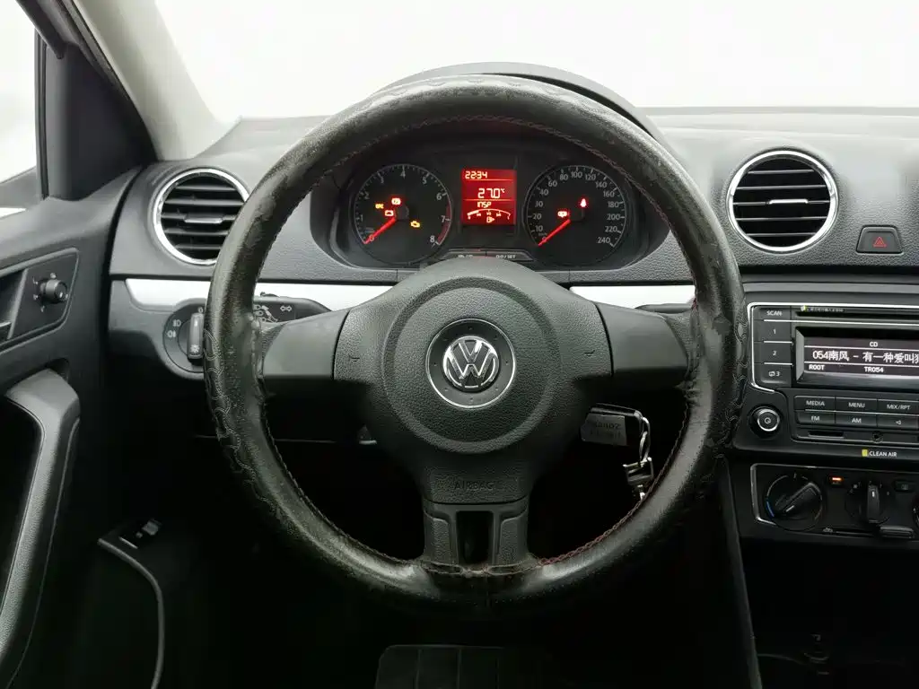 Volkswagen Jetta 2016 — фото 11