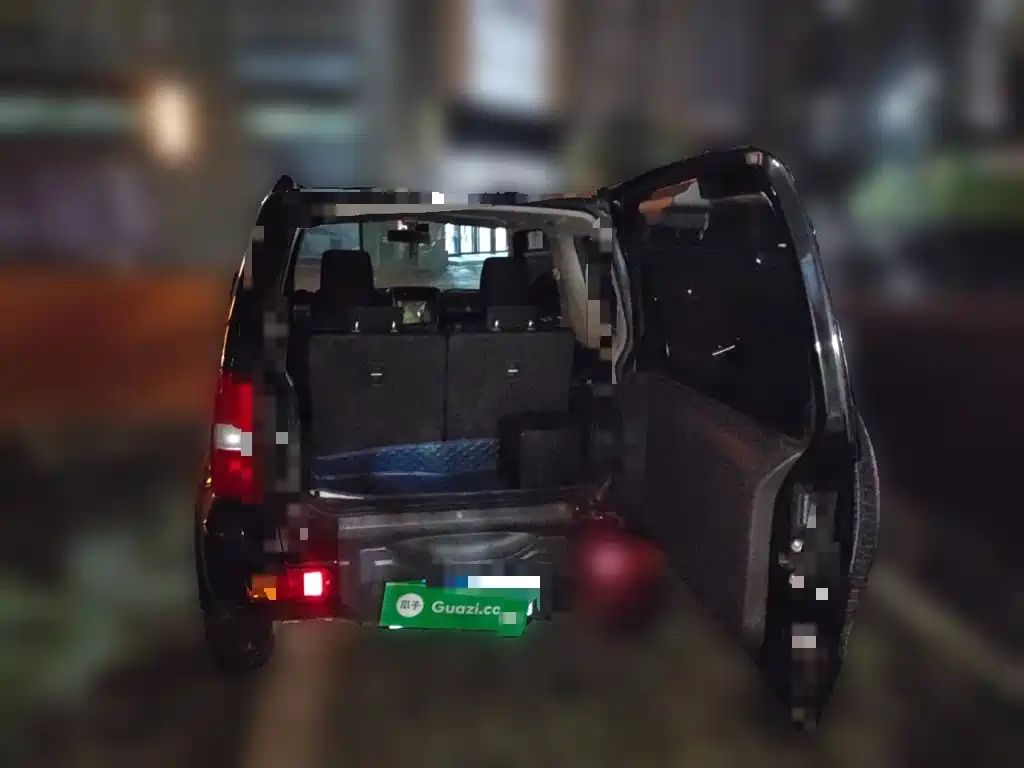 Suzuki Jimny 2018 — фото 15