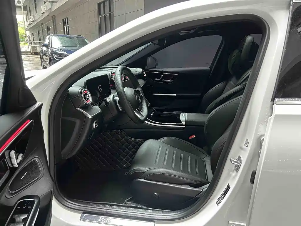 Mercedes-Benz C-Class 2023