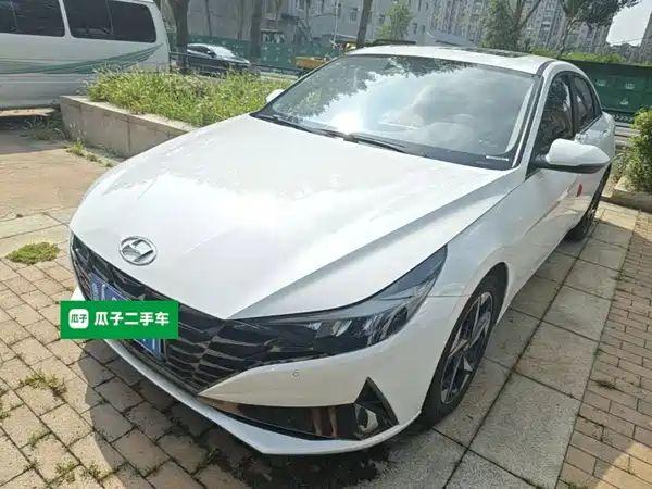 Hyundai Elantra 2021