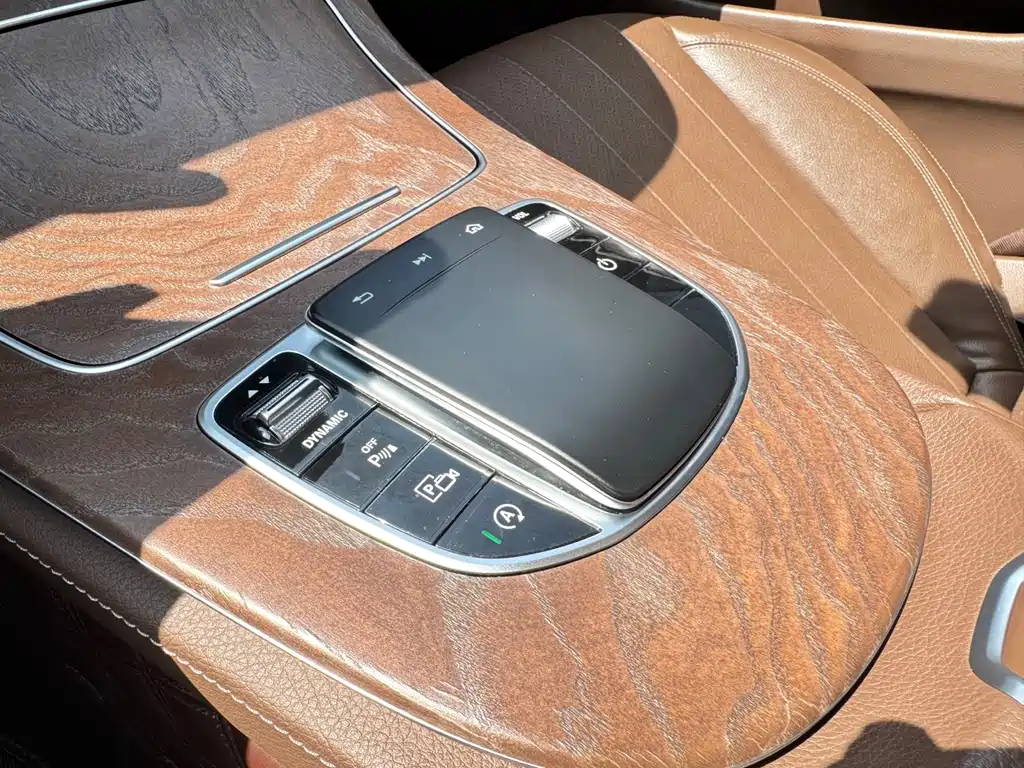 Mercedes-Benz E-Class 2019 — фото 24