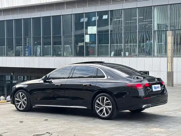 Mercedes-Benz E-Class 2024